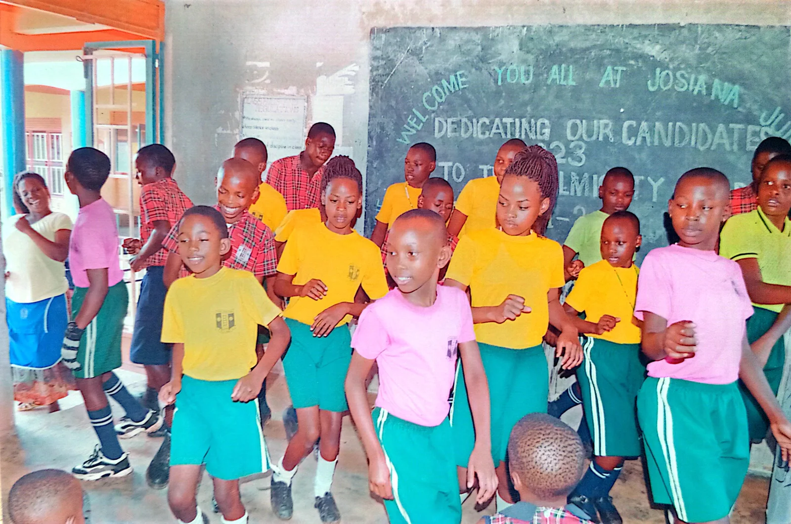 Young pupils gathered together at Josiana